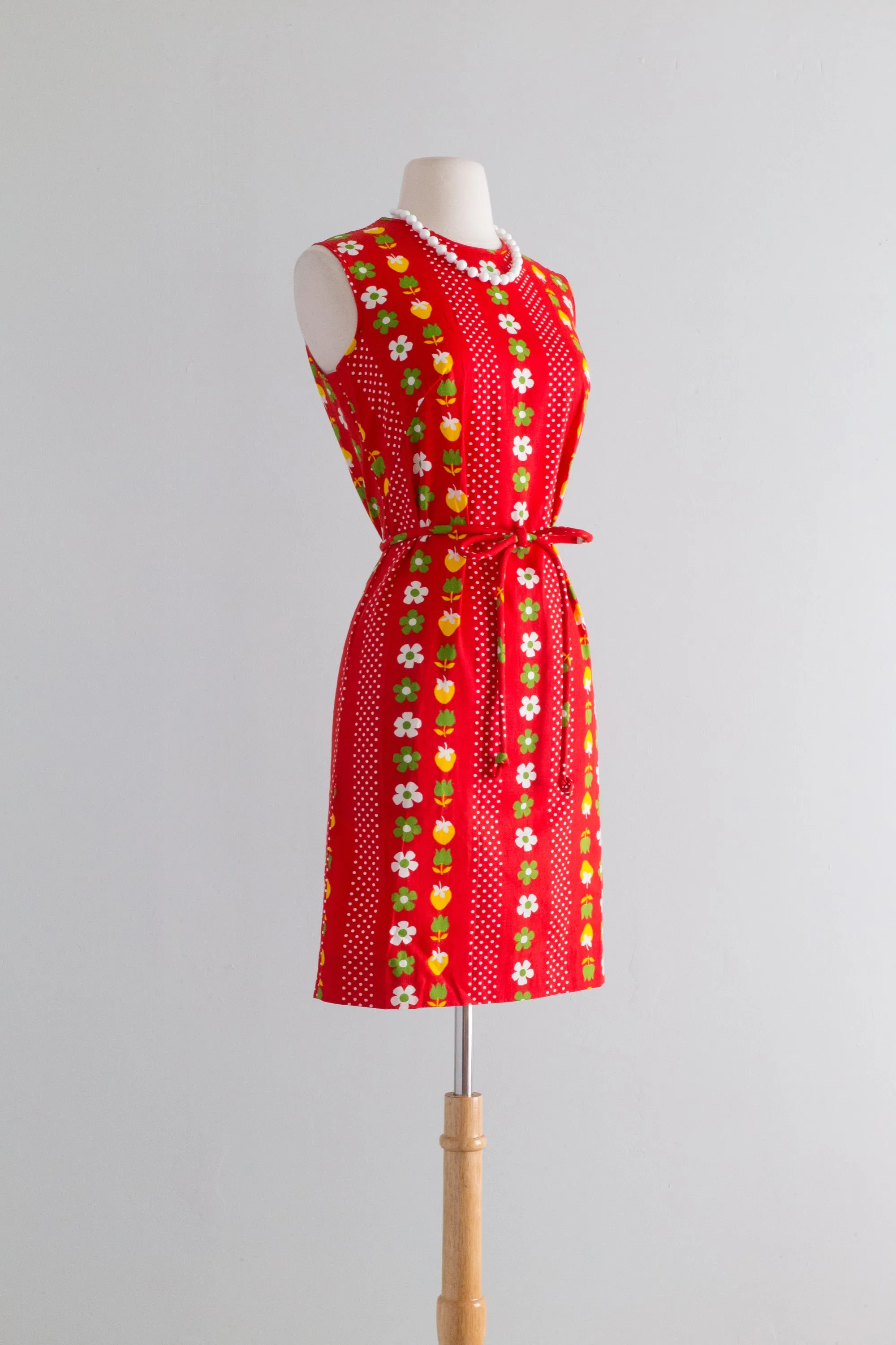 ADORABLE 1960's NOS Red Cotton MOD Shift Dress With Belt / SM