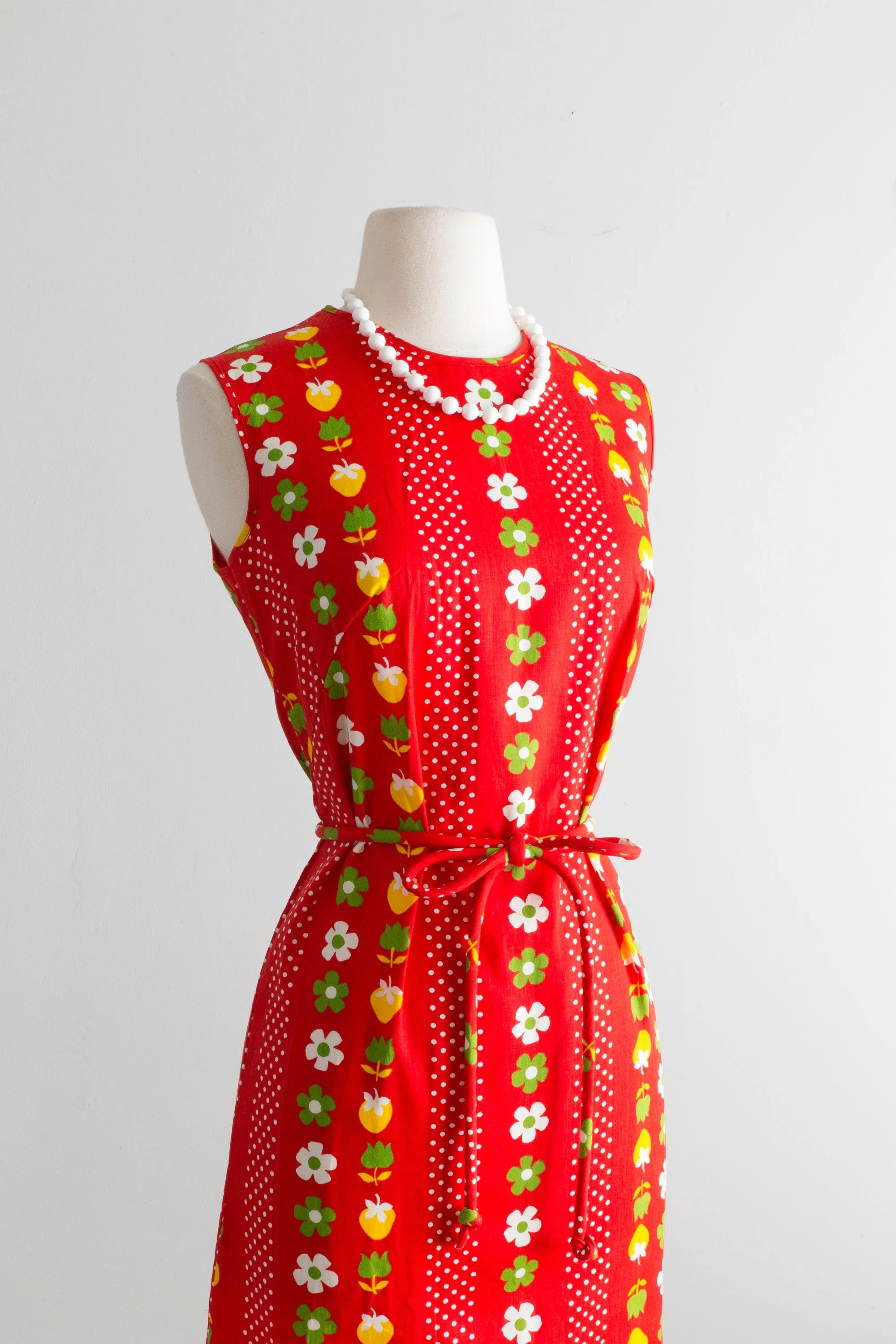 ADORABLE 1960's NOS Red Cotton MOD Shift Dress With Belt / SM