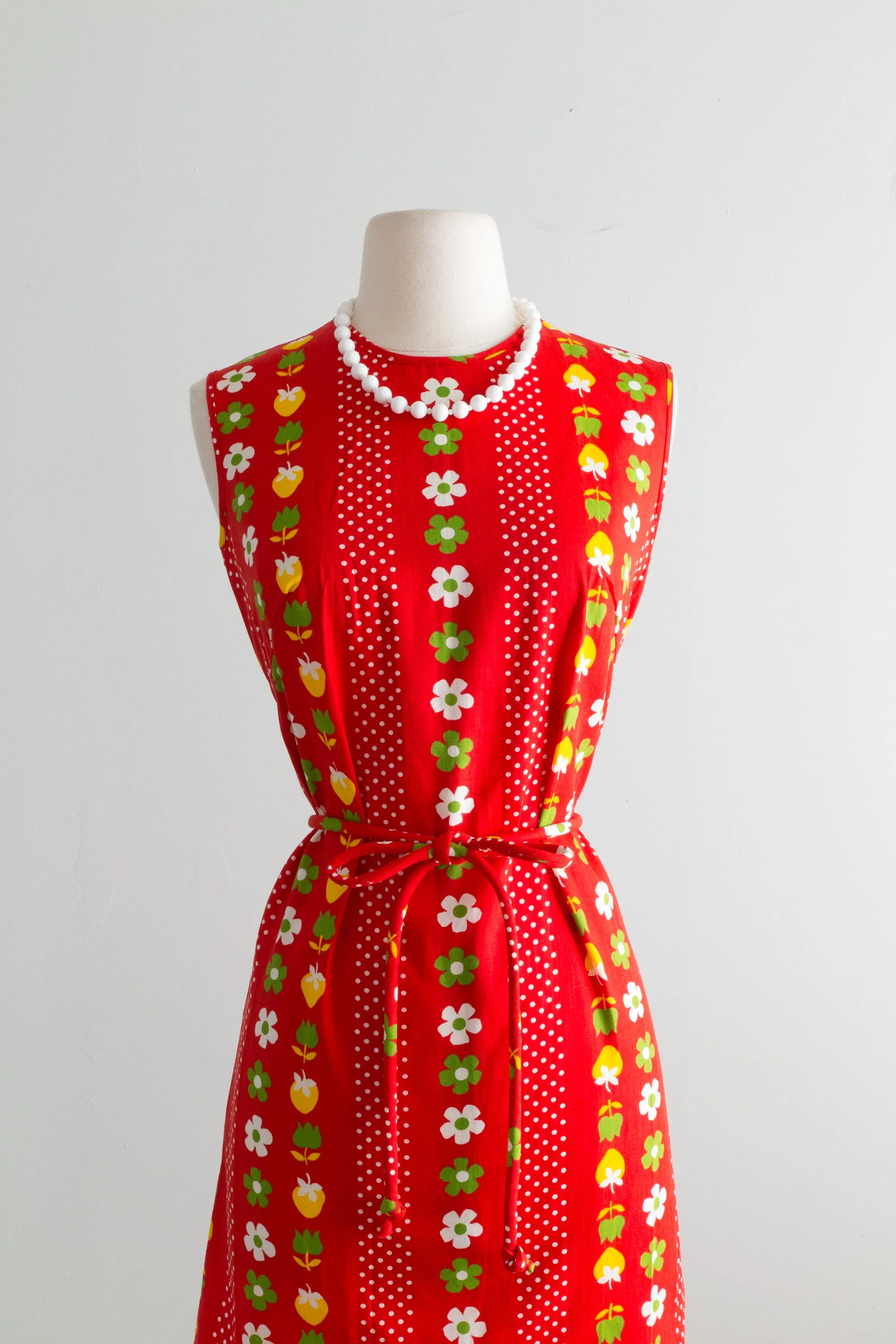 ADORABLE 1960's NOS Red Cotton MOD Shift Dress With Belt / SM