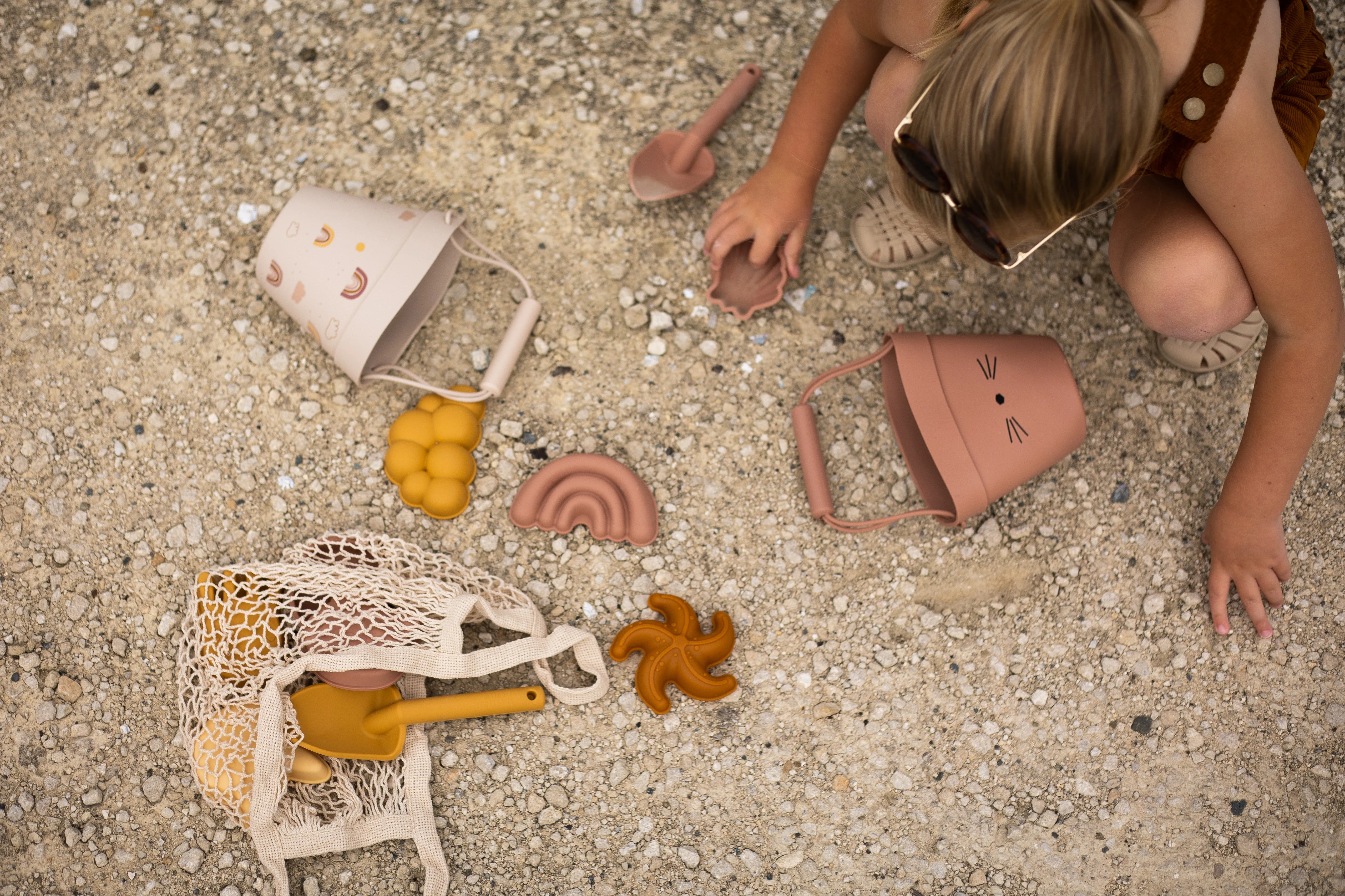 Beach Bucket & Toys Set - Chasing Rainbows