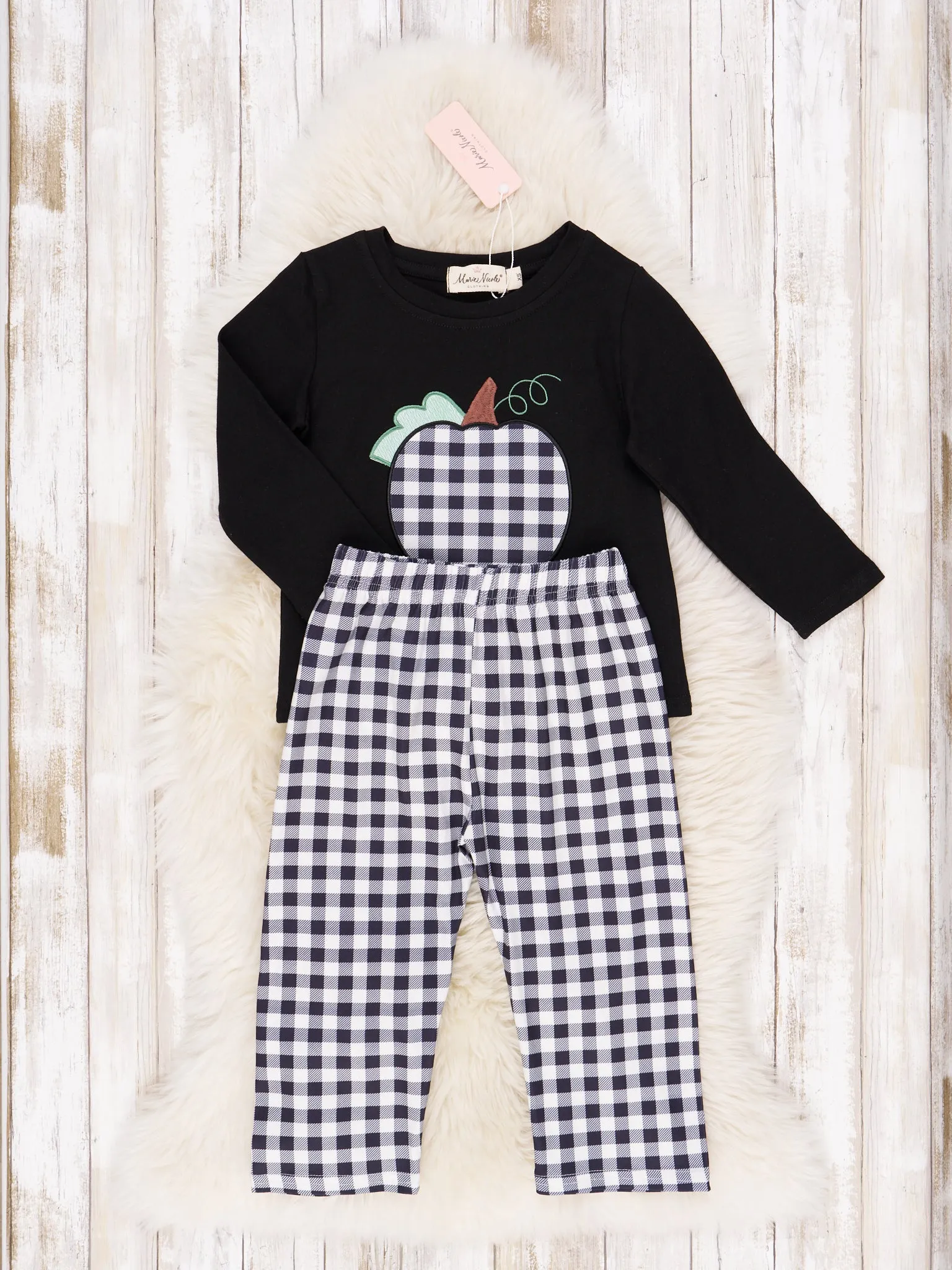 Black & White Gingham Pumpkin Outfit